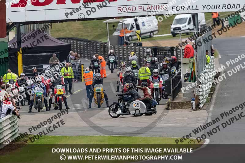Vintage motorcycle club;eventdigitalimages;mallory park;mallory park trackday photographs;no limits trackdays;peter wileman photography;trackday digital images;trackday photos;vmcc festival 1000 bikes photographs